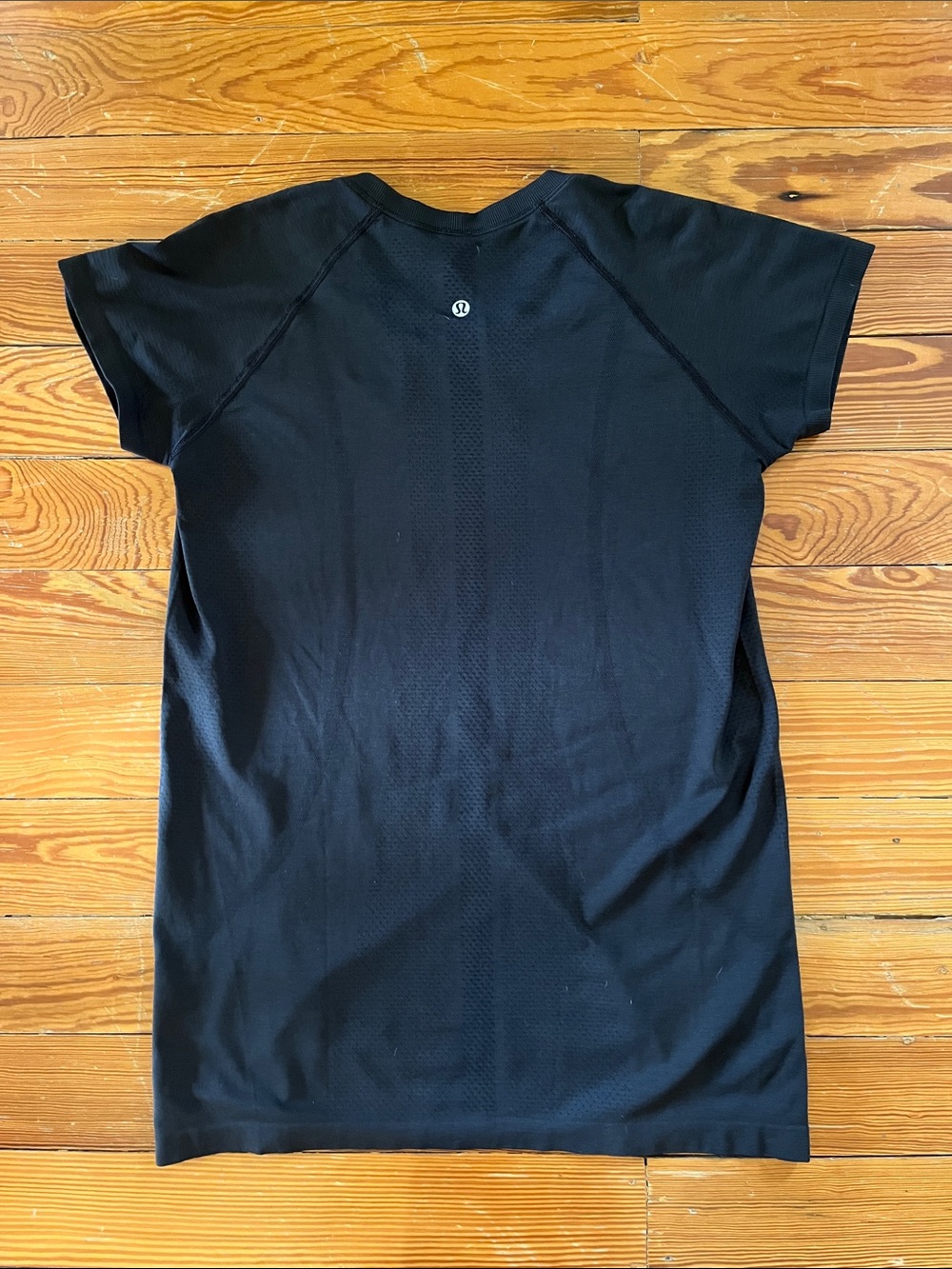 Lululemon Swiftly Tech Black Short-Sleeve Performance Tee for Women - Picture 2 of 2